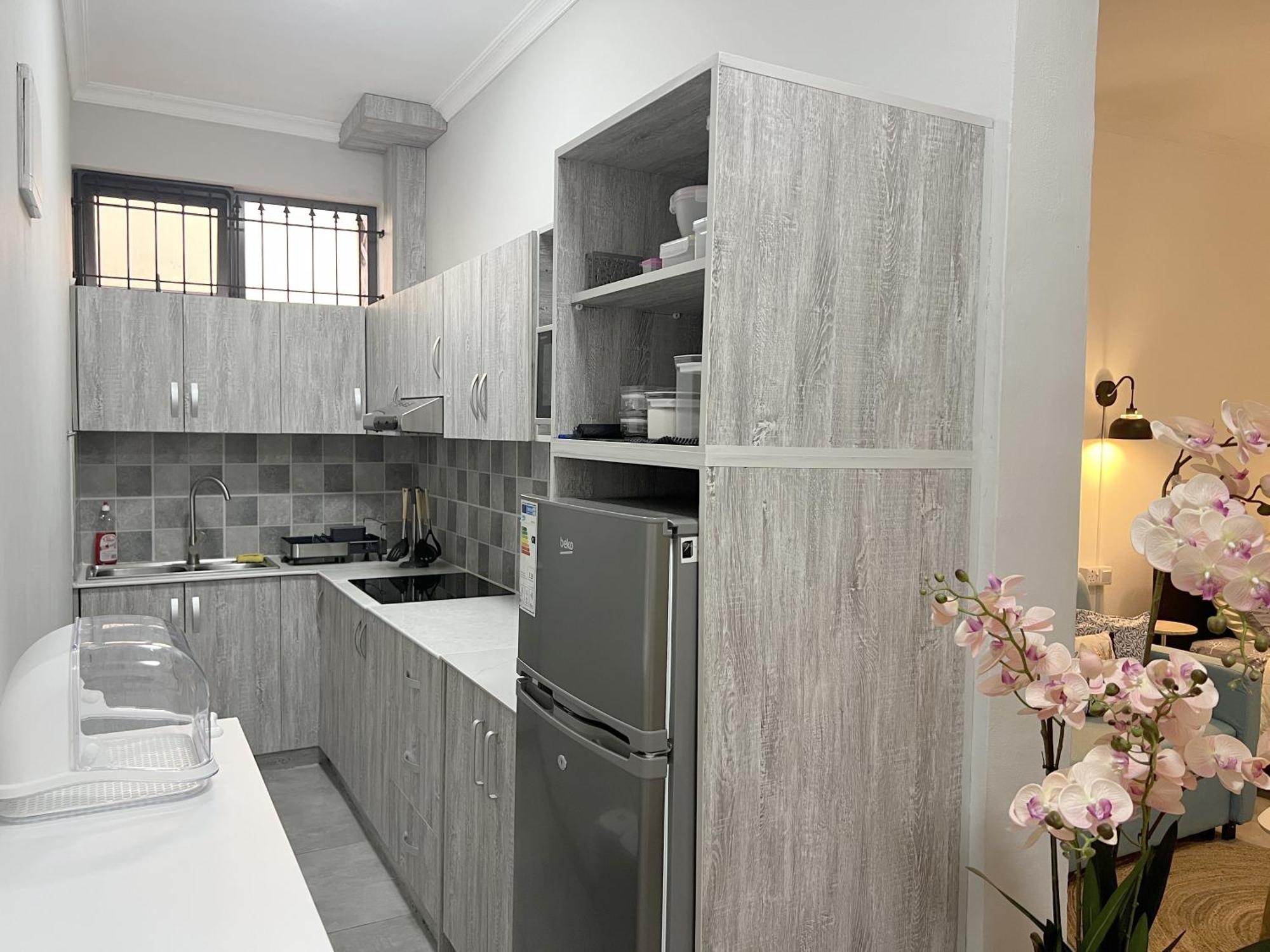 Newly Renovated With Rooftop Pool, Few Steps To The Appartement Flic-en-Flacq